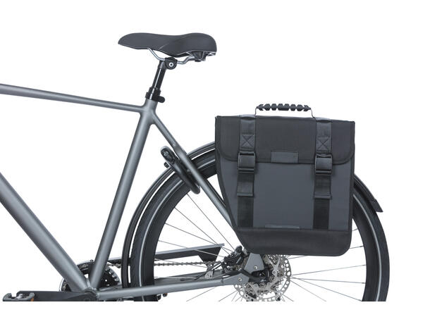 Basil Sykkelveske Tour Waterproof Left 14 liter, Black 