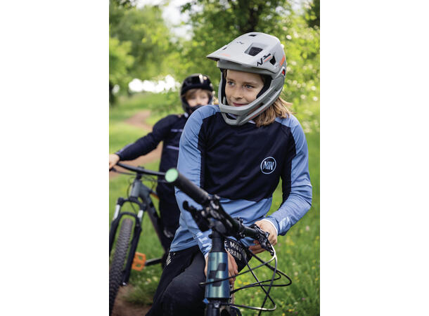 ABUS Sykkelhjelm YouDrop FF Ti Silver ABUS str: Small (48 - 55 cm) 