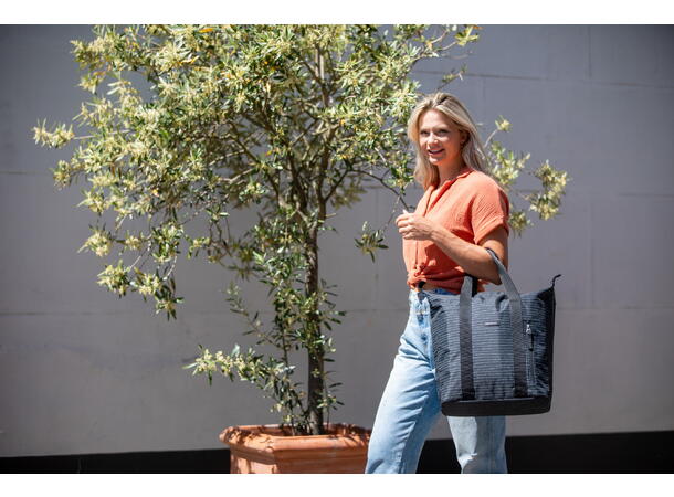 New Looxs Sykkelveske Kota Shopper 24 liter, Nomi Black 